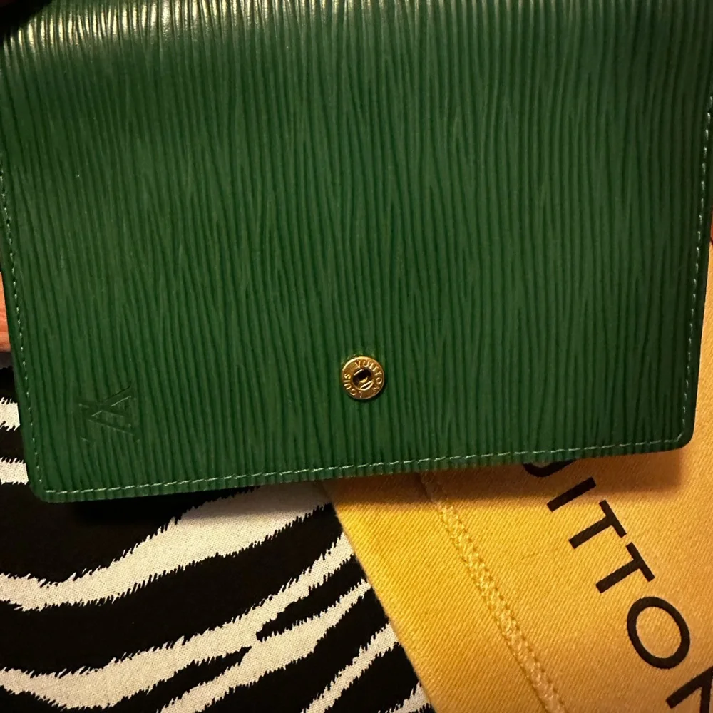 Louis Vuitton ❤️ Green Epi Leather Small Ring Agenda Cover~ Pre ❤️Loved - Picture 7 of 16
